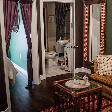 The Atrium - A Boutique Hotel - Suite 17 Perryville Bagian luar foto