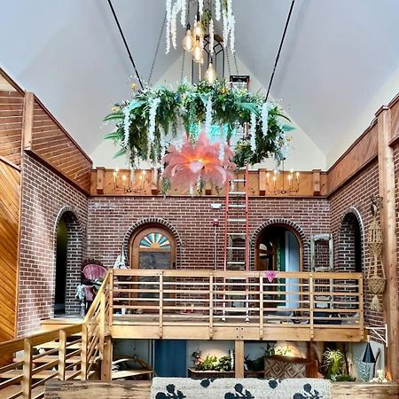 The Atrium - A Boutique Hotel - Suite 17 Perryville Bagian luar foto