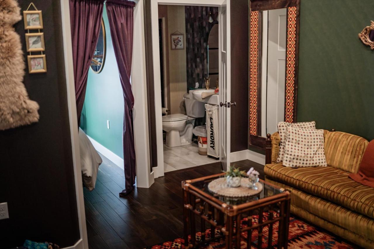 The Atrium - A Boutique Hotel - Suite 17 Perryville Bagian luar foto